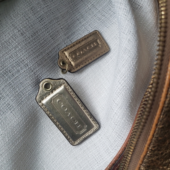 Coach poppy crossbody/hobo bag gold - Picture 8 of 10